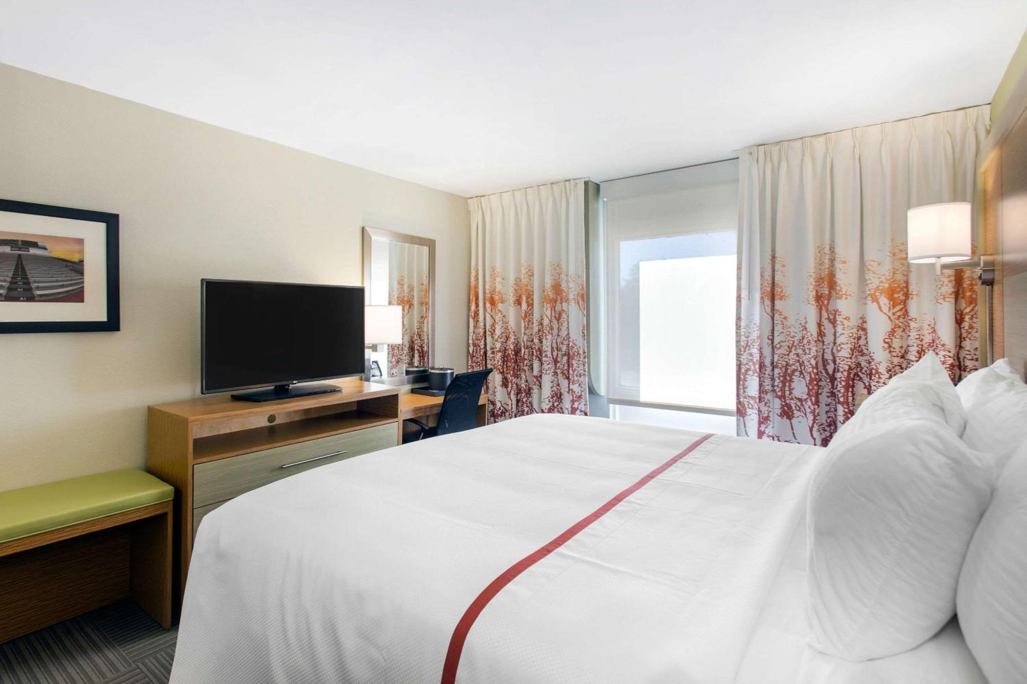 Gallus Stadium Park Inn, Ascend Hotel Collection Columbia Ngoại thất bức ảnh